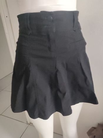 #kytie34femme. Mini jupe plissée taille 34