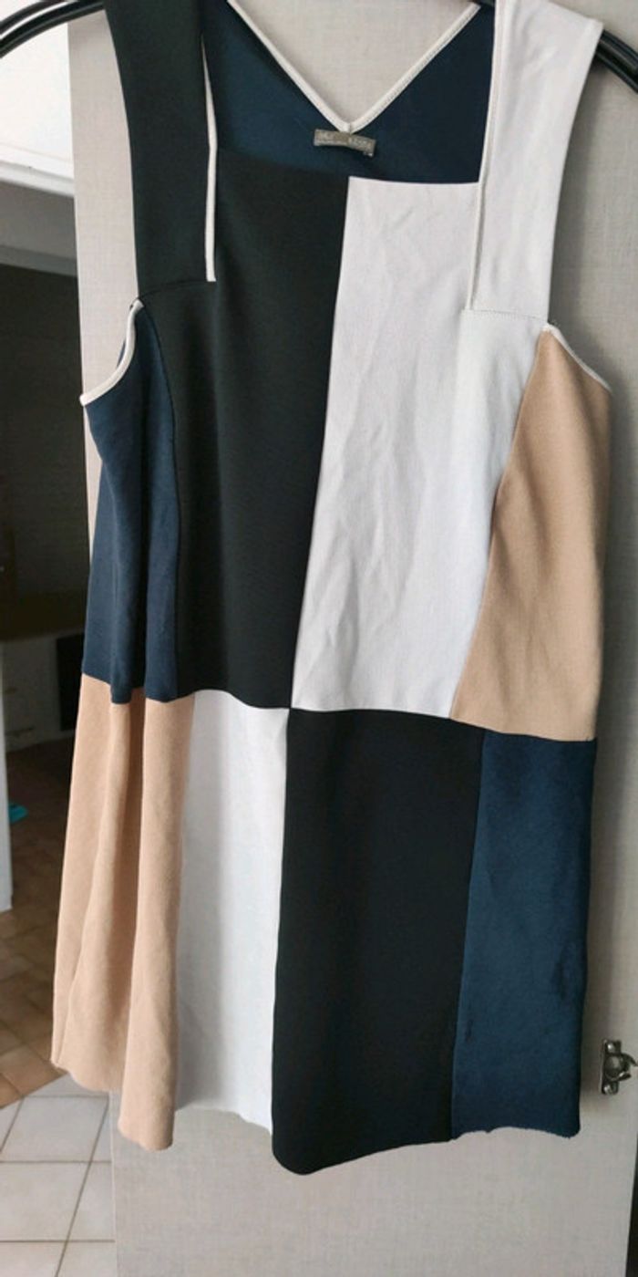 Robe courte - photo numéro 2