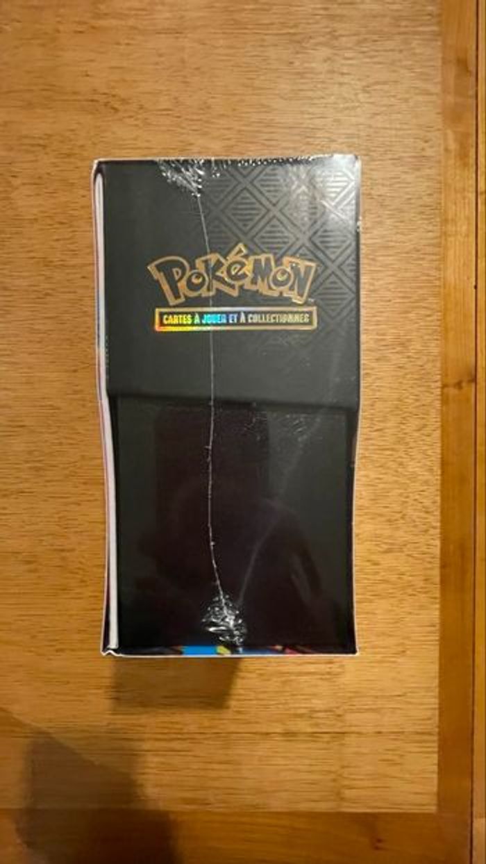 ETB mega lucario ( lire l’annonce ) - photo numéro 3