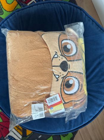 Plaid à enfiler Ruben neuf Pat Patrouille 152 x 127cm