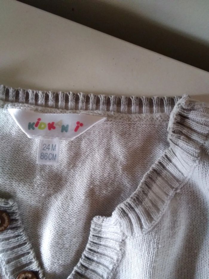 Pull sans manches 24 mois - photo numéro 2