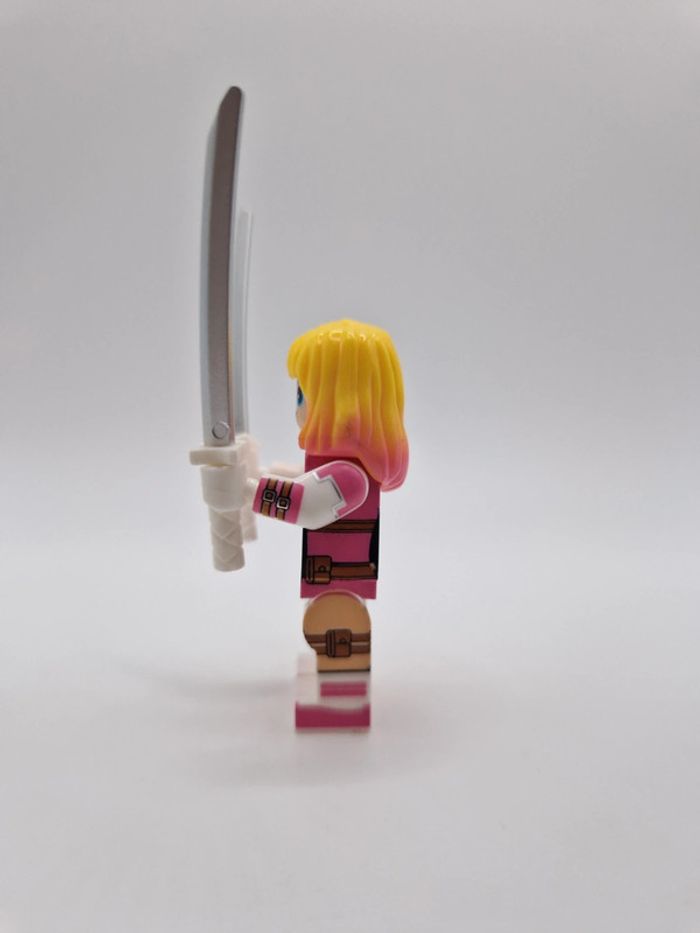 Figurine type lego Gwenpool Marvel - photo numéro 2