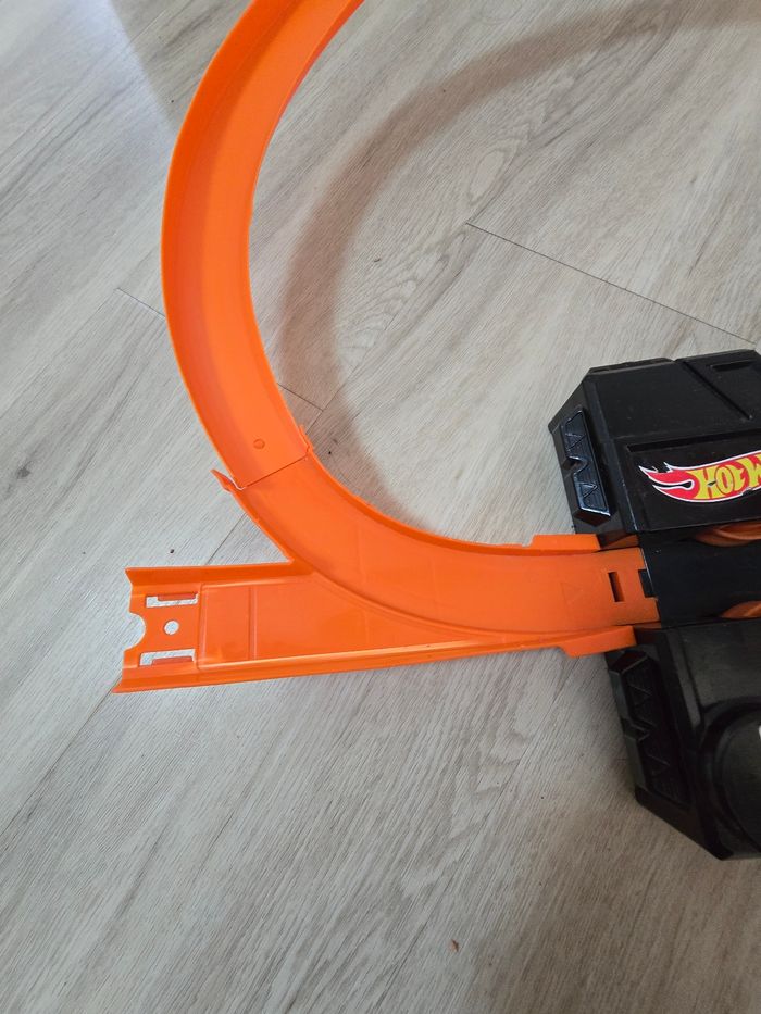 Circuit hot wheels altitude crash + voiture - photo numéro 7