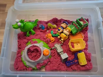 Lot Kinetic Sand + accessoires Pat Patrouille & dinosaures – très bon état