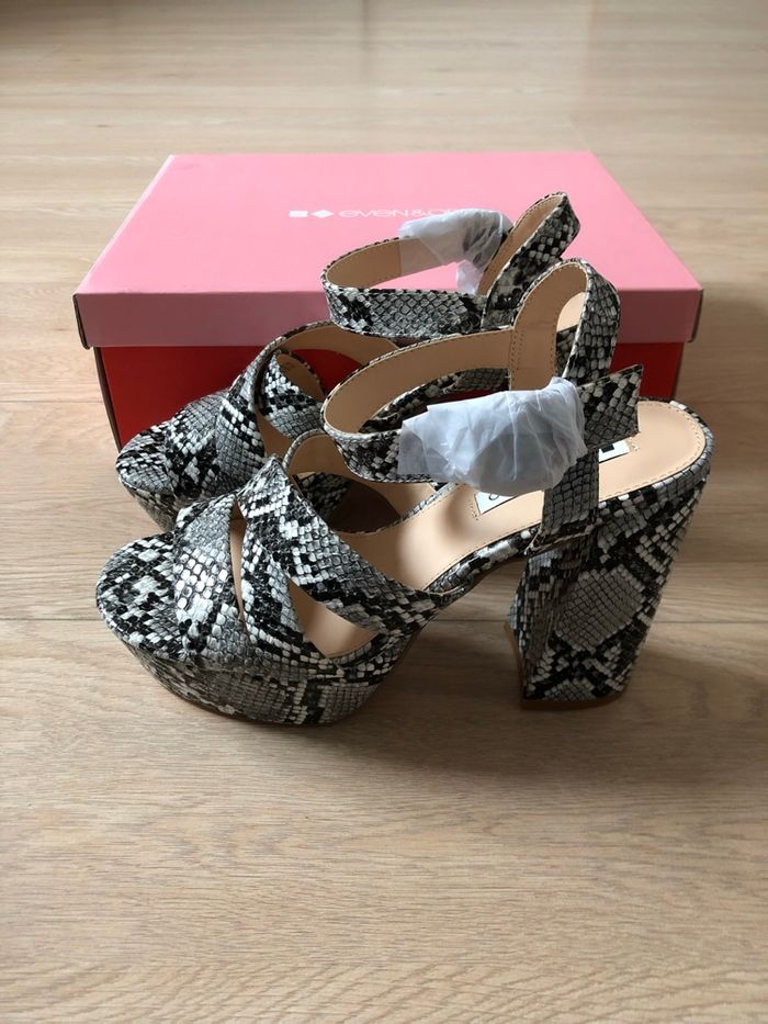 Escarpins ouverts neufs Even&Odd pointure 37 - photo numéro 2