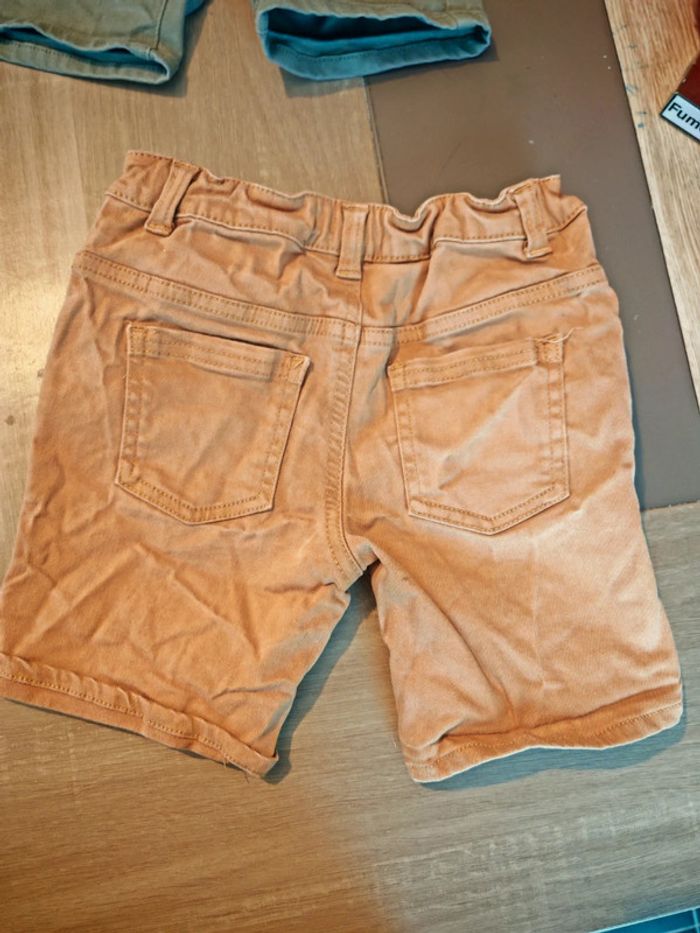 Lot shorts 4 ans - photo numéro 3