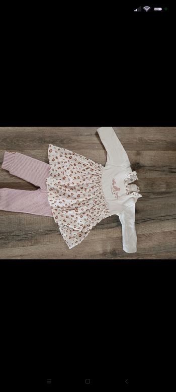 Robe body + legging 1 mois