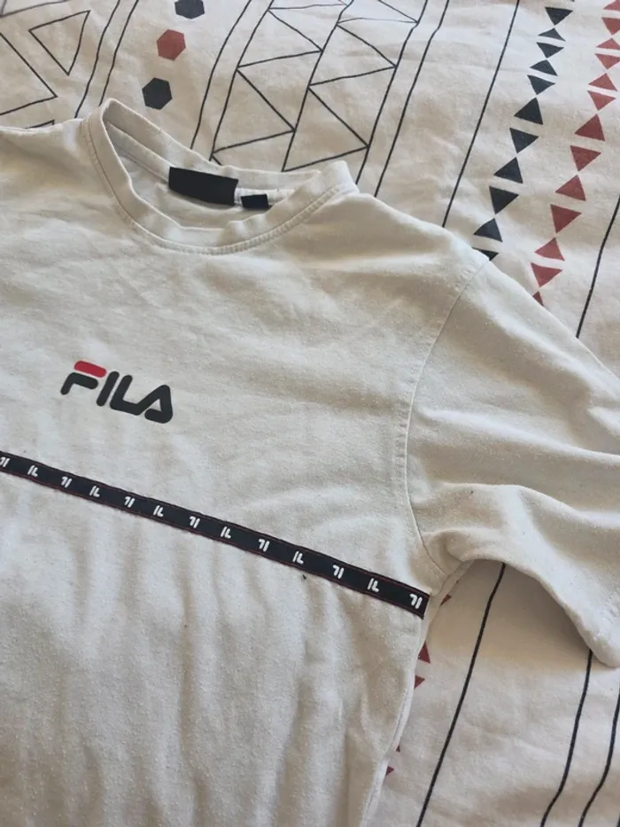 Tee shirt fila 10 ans - photo numéro 2