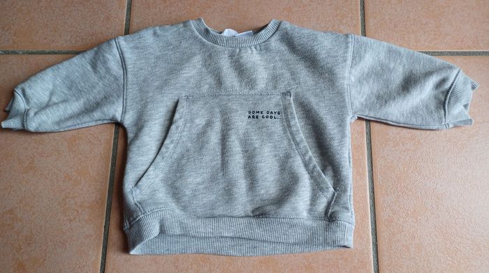 Sweat gris