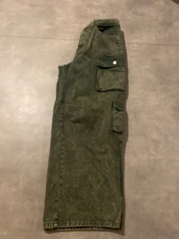 Jean cargo ample à poches