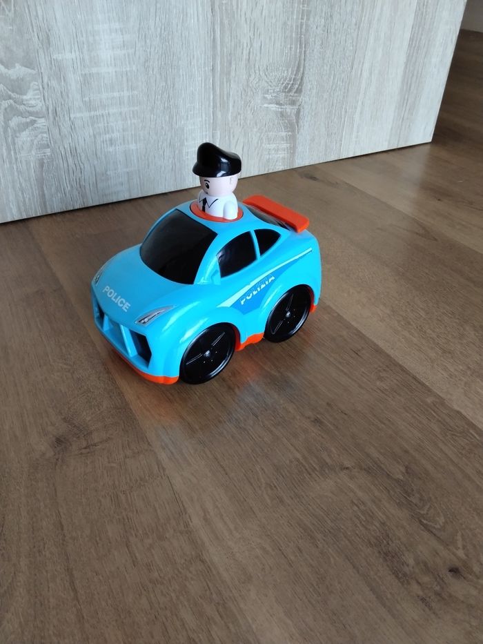 Voiture de police Press and Go T'Mimi grand format