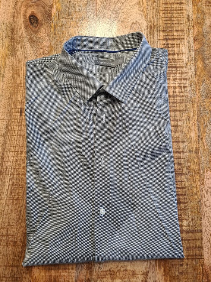 Chemise grise avec motif  XXL 45-46