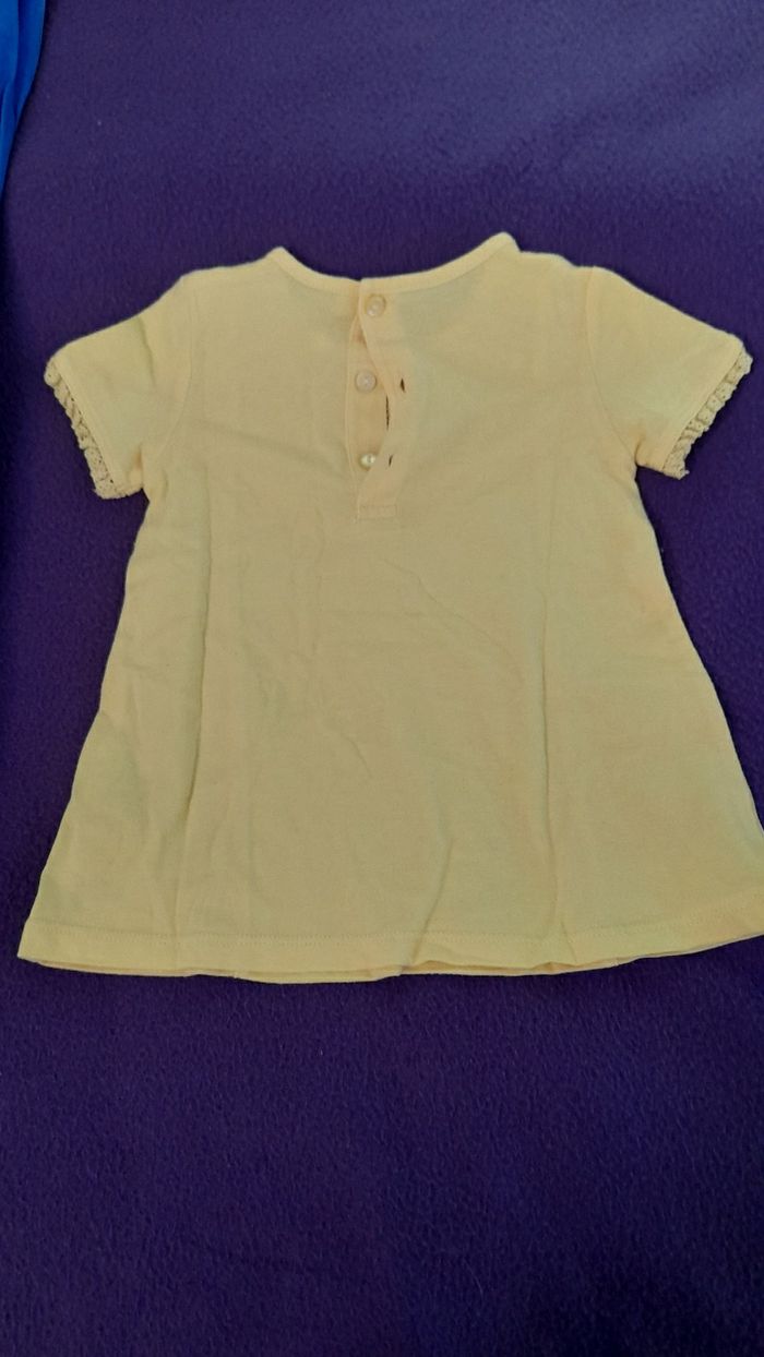 Ensemble 2 pièces T-shirt manches courtes et legging. Taille 12 mois. - photo numéro 4