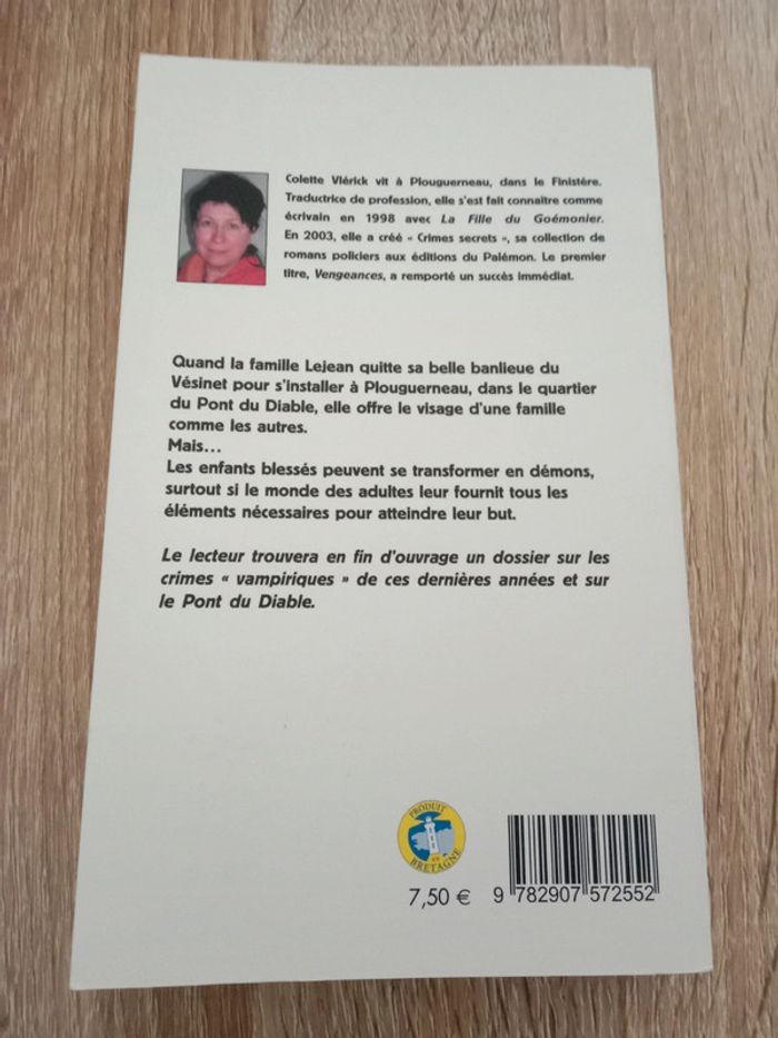 Colette Vlerick 🪅 Un vampire au pont du diable - photo numéro 2