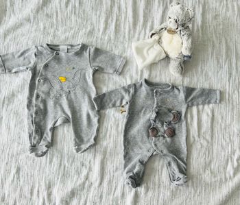 2 pyjamas garçon  0mois