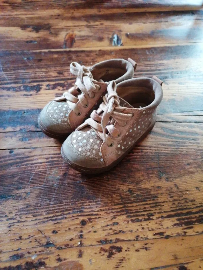 Chaussures en cuir pointure 22