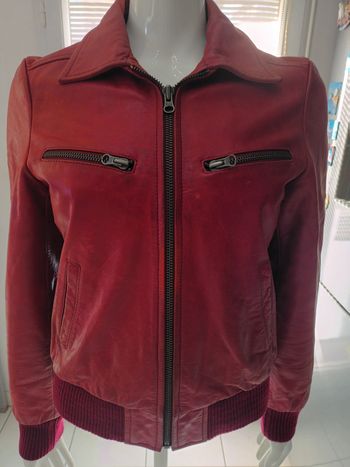 Blousons vintage cuir epais rouge REDSKINS