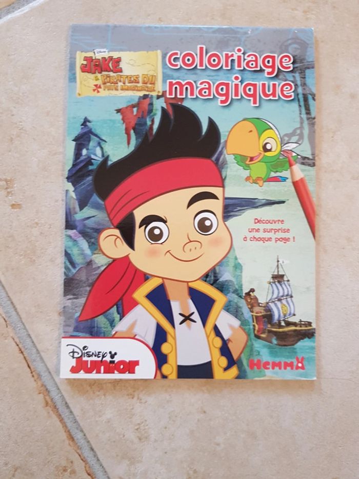 Livre bloc magique coloriage neuf jack le pirate