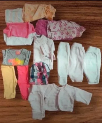 Lot bébé fille 1 mois 16 pièces