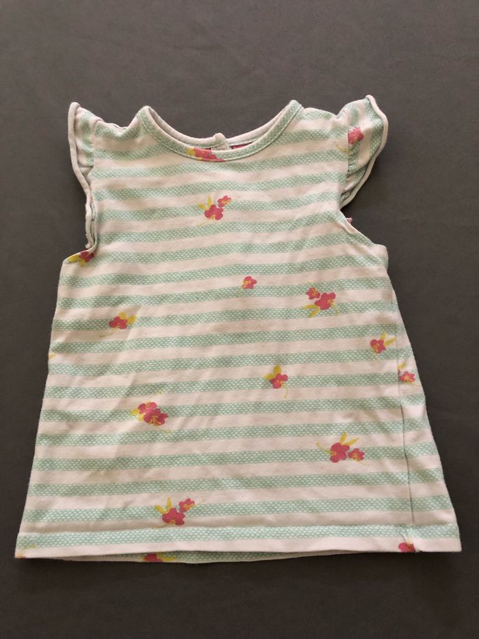 Vend t-shirt taille 2 ans