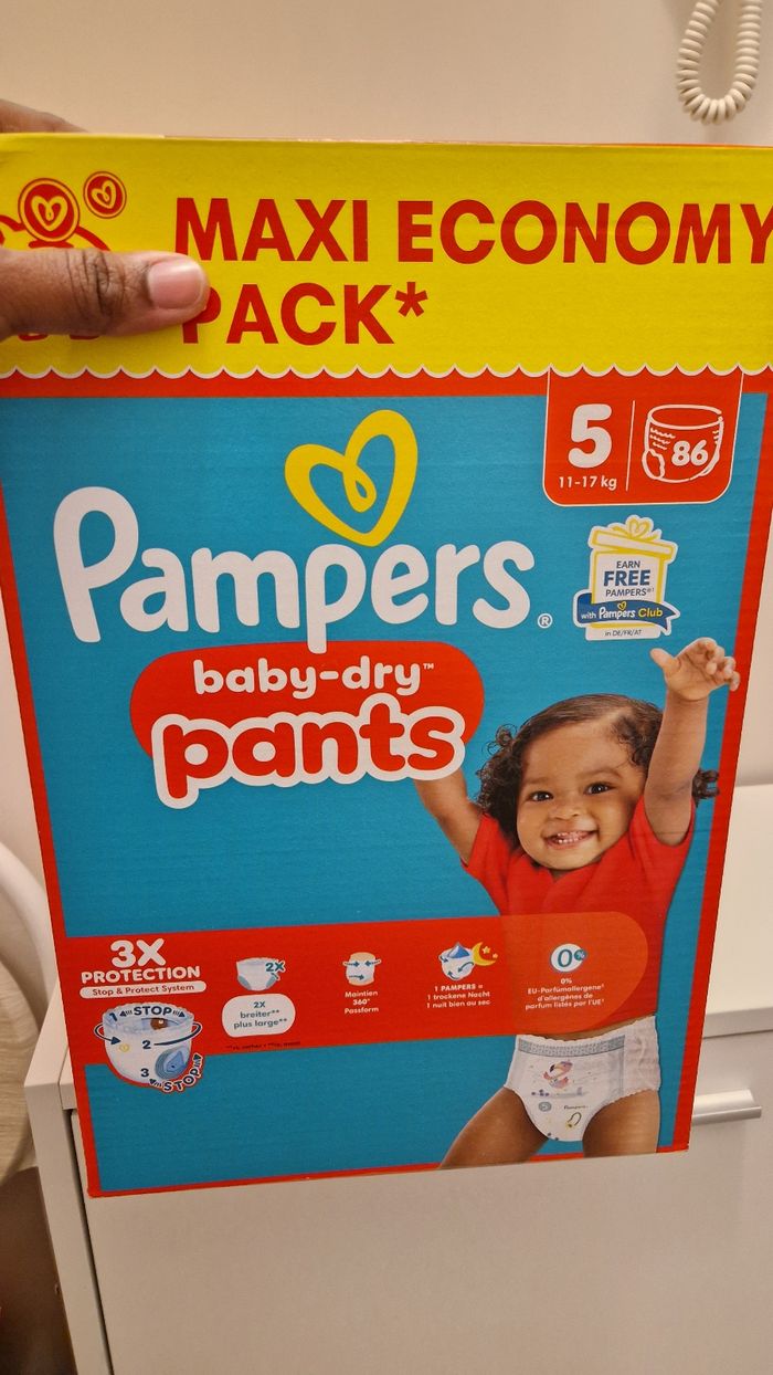 Couches pampers pants taille 5 - photo numéro 1