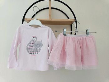 23 mois 2 ans ensemble obaibi Okaïdi Teeshirt et jupe