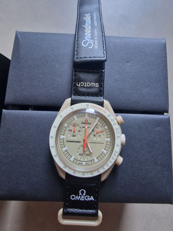 Montre swatch omega - photo numéro 2
