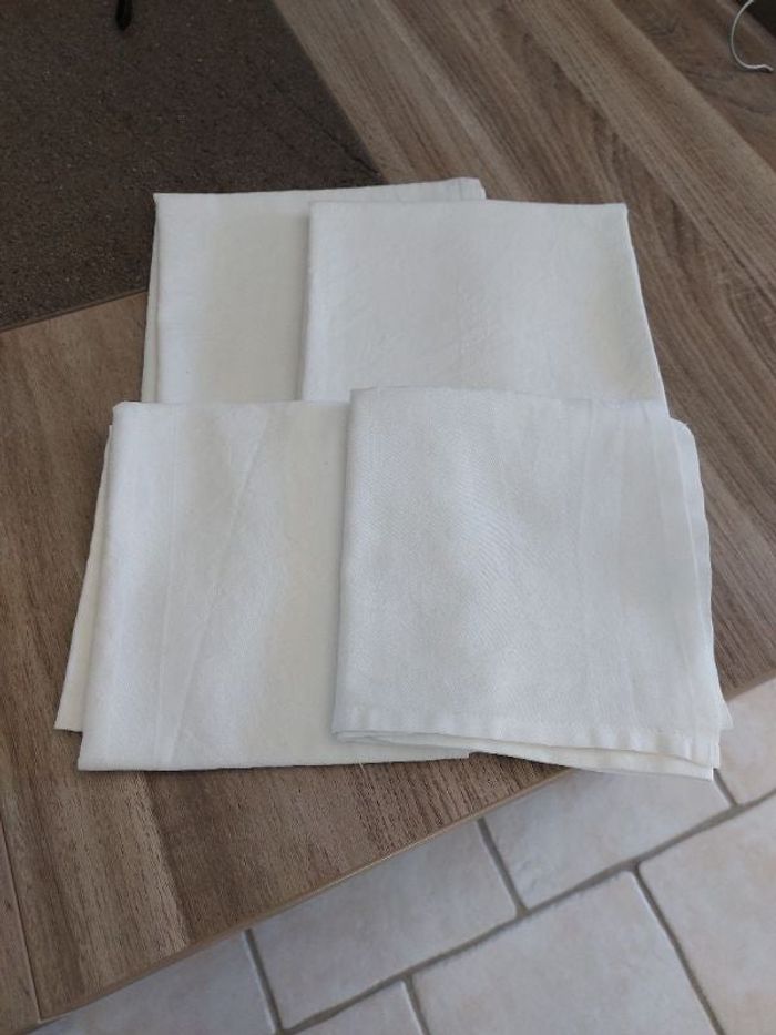 Lot 4 serviettes tables coton diverses