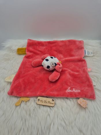 Doudou chien Amy et Zoé Tidou Veloudoux Noukie's rose pois nleu blanc