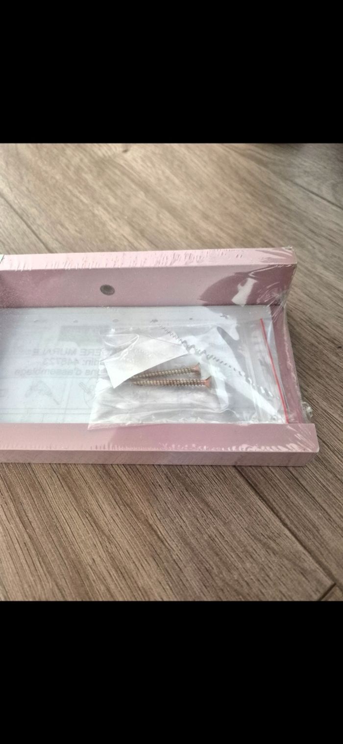 Petite étagère rose neuve - photo numéro 5
