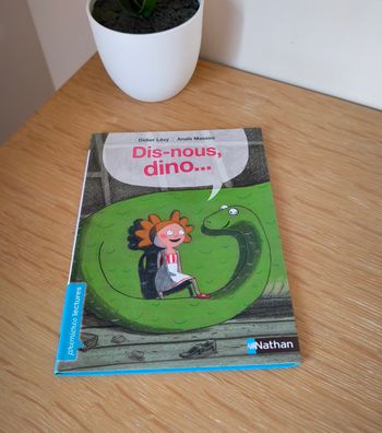 📚 Livre "Dis-nous, dino..." - Nathan 📚