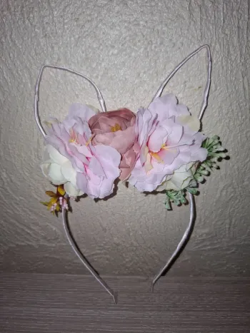 Serre tête avec fleurs