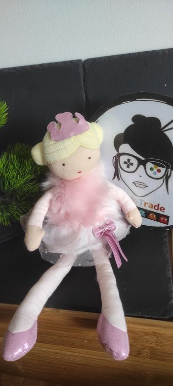 Petites Précieuses demoiselle oriane doudou et compagnie dc3400 poupée rose couronne blonde blanc