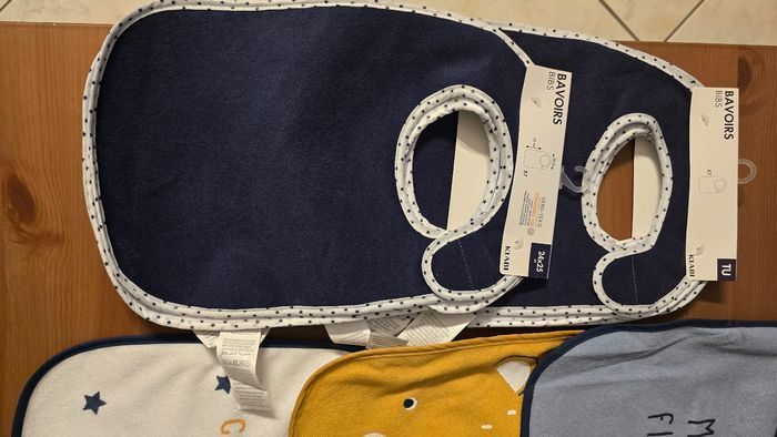 Neufs (non utilisés)🥰🤩 💙 lot bavoirs garçon 🤩🥰💙(ferme) - photo numéro 3