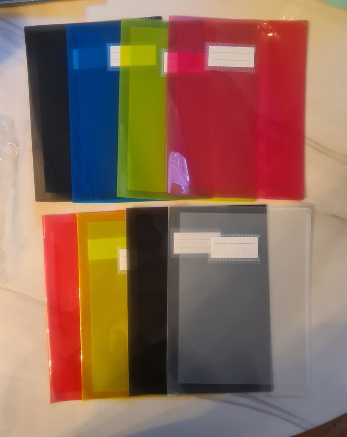 Lot de 8 proteges cahier petit format NEUFS