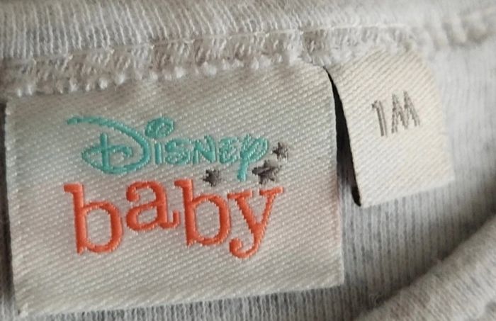 Body manches courtes gris Disney taille 1 mois - photo numéro 3