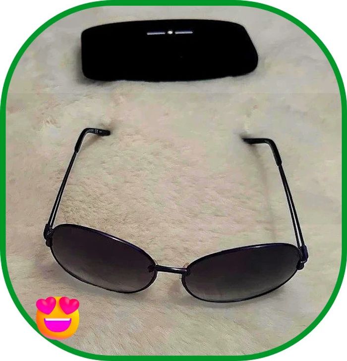 🌷Paires de lunettes de soleil Tommy hilfiger🌷 - photo numéro 2