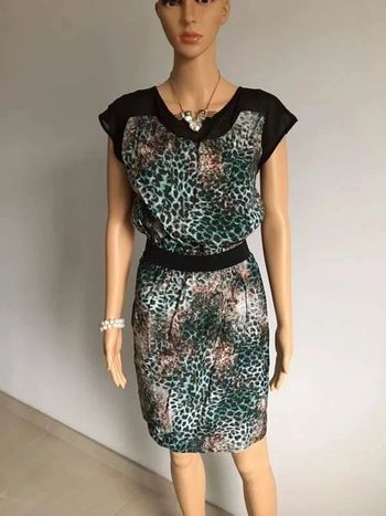 Robe imprimée neuve à manches courtes Sinéquanone taille 36