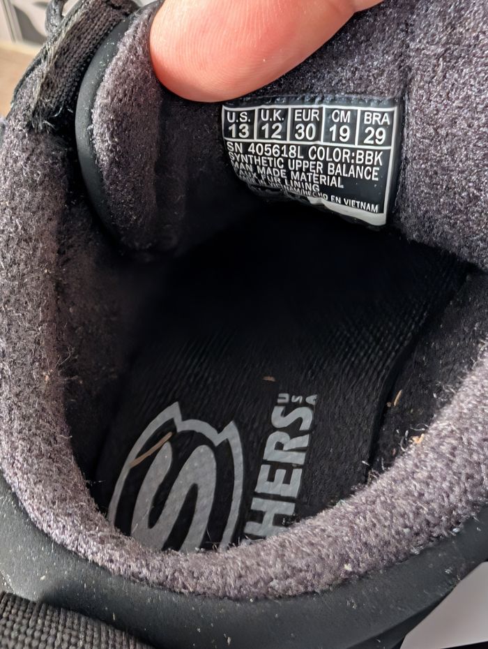 Chaussures garçon. Taille 30. Chaudes, légères au poids. Neuf. Skechers - photo numéro 2