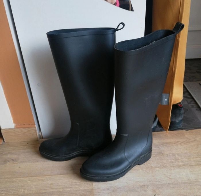 Jolie paire de bottes  en caoutchouc