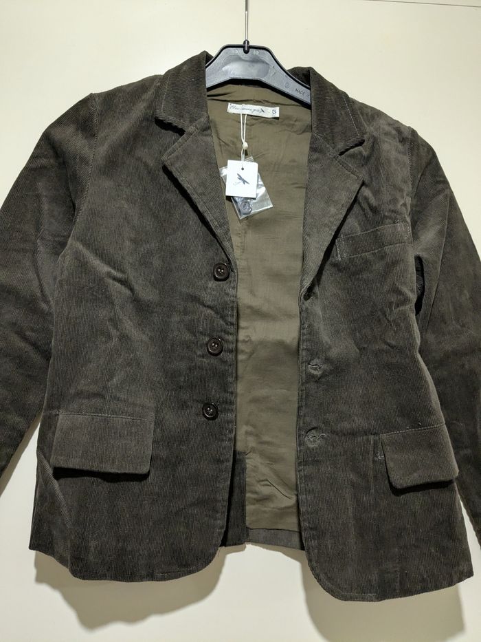 Magnifique veste Bleu comme gris en velours côtelé kaki. Taille 12 ans.