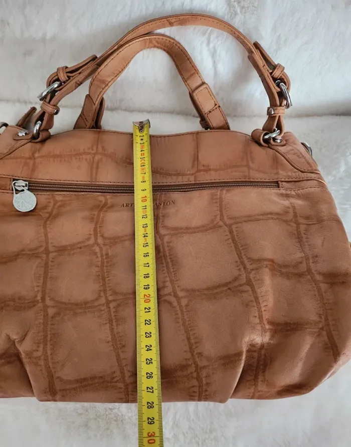 sac en cuir Arthur & Aston neuf en cuir de vachette porté main ou epaule en cuir de vachette camel - photo numéro 14