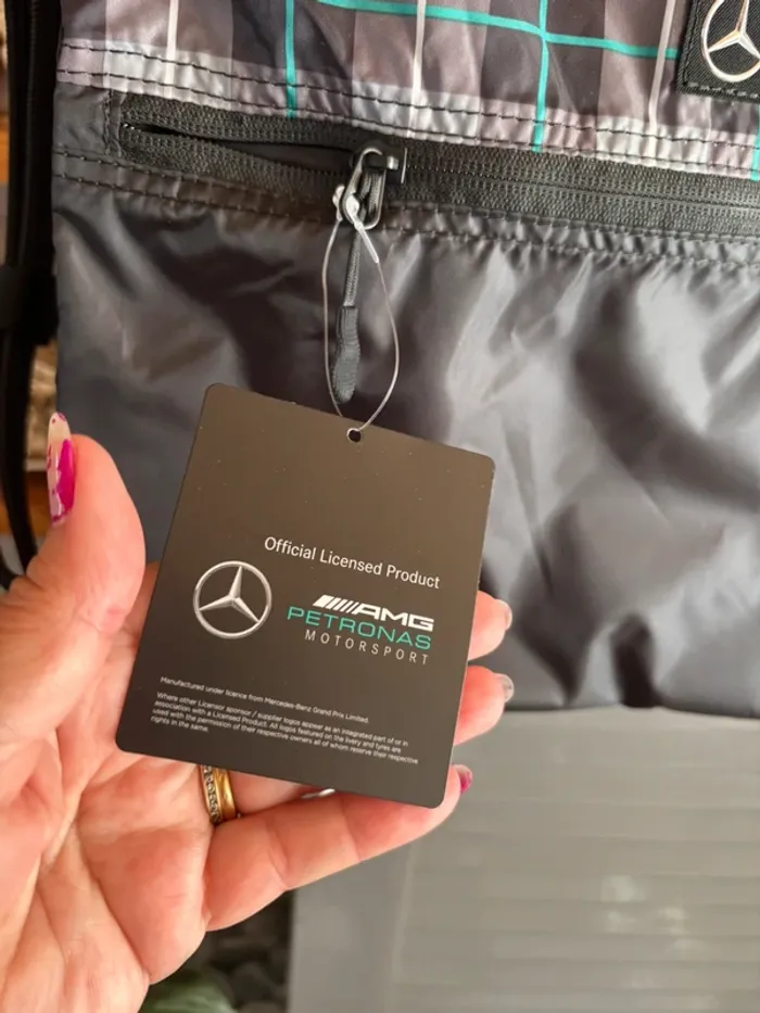 sac Mercedes AMG Petronas F1 - photo numéro 3