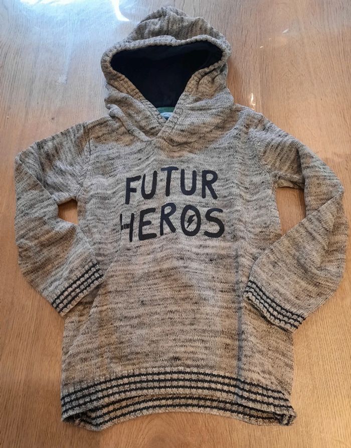 Pull sweat a capuche taille 4ans gemo