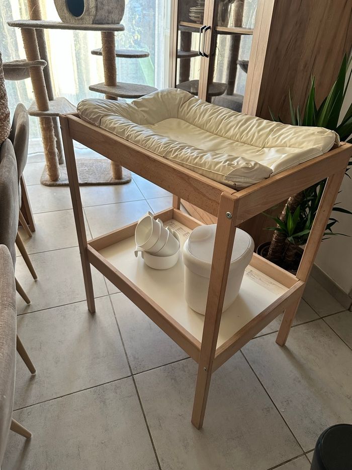 Table à langer IKEA et ses accessoires - photo numéro 5
