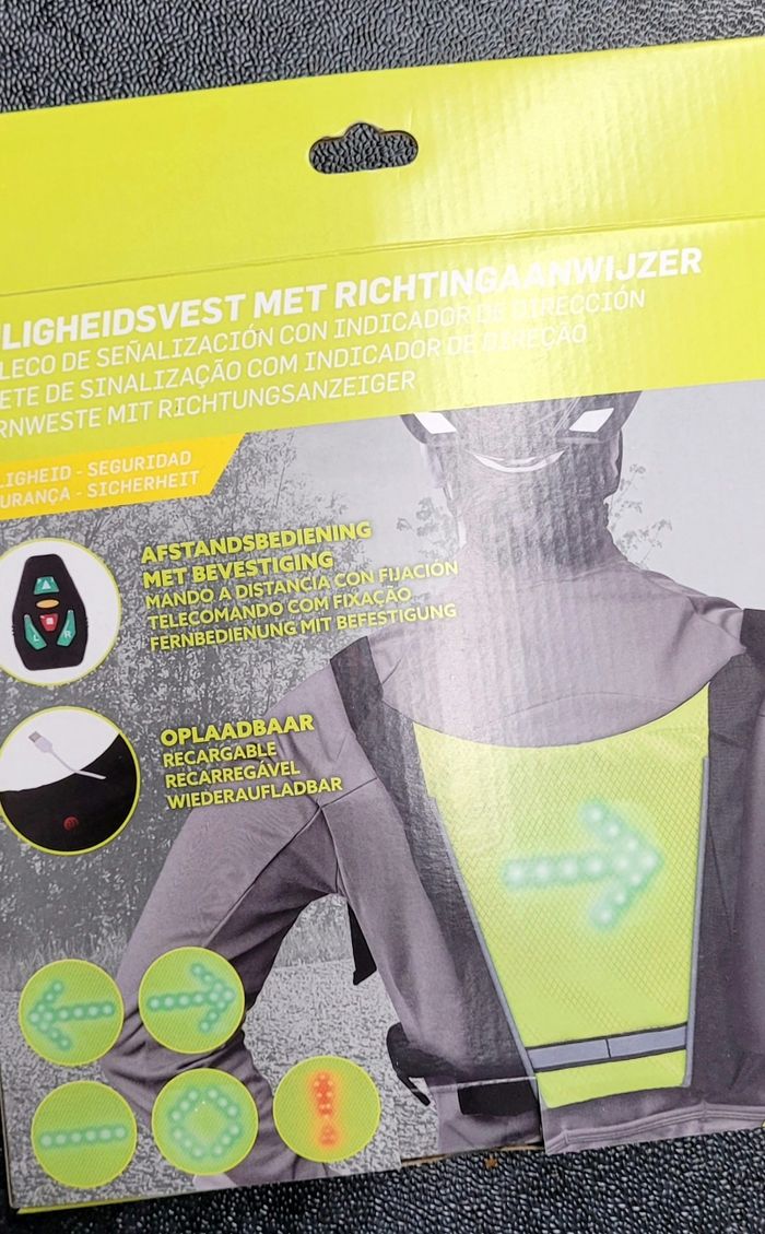 (Neuf) Gilet velo, Pochette velo avec indicateur de direction - photo numéro 2