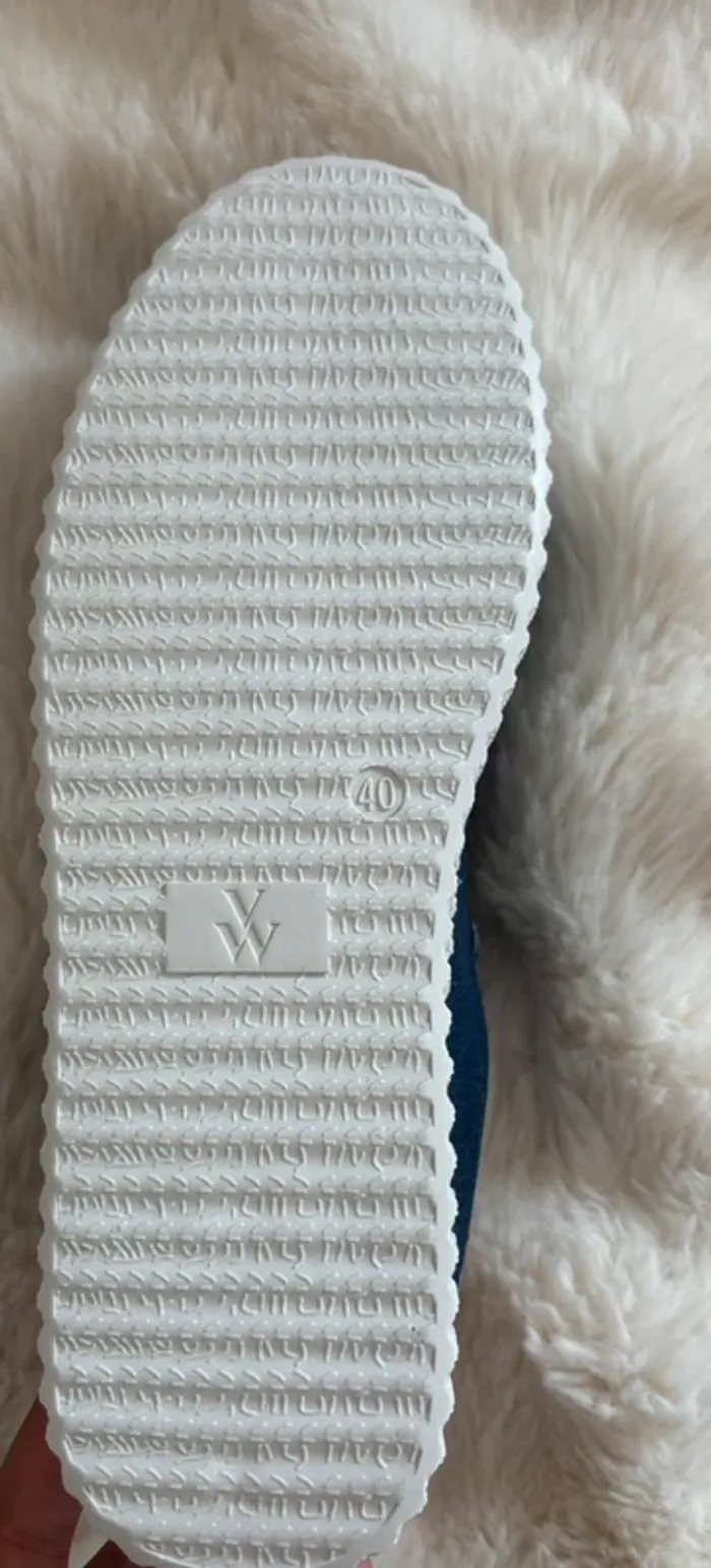 Baskets Vanessa Wu bleu marine et or taille 40 - photo numéro 4