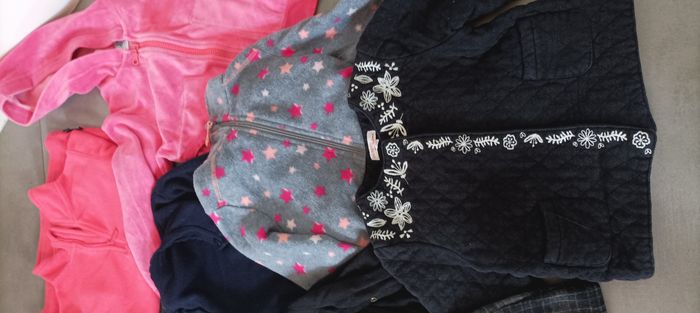 Lot gilet pull - photo numéro 2
