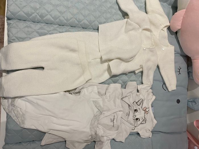 Pyjamas 1 mois - photo numéro 2