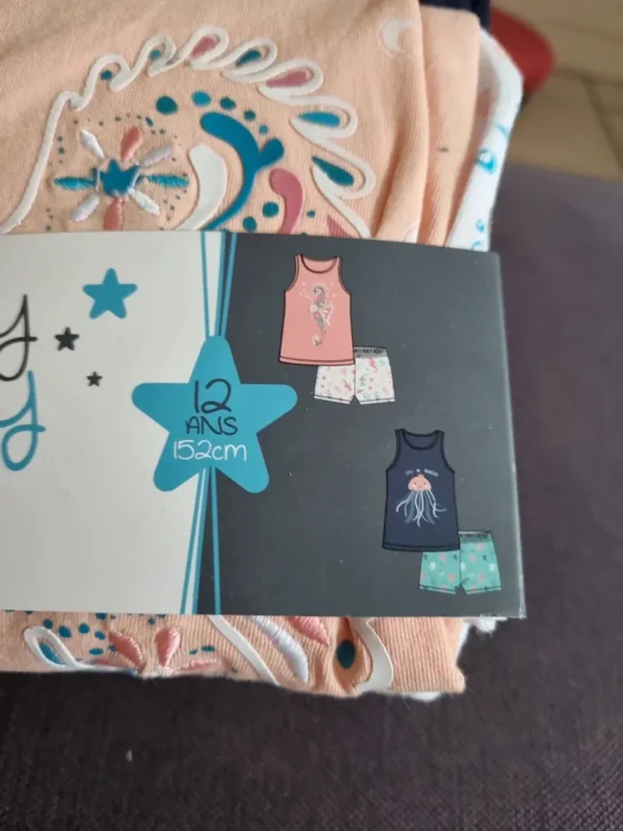 Lot de 2 pyjamas neufs été  fille 12 ans - photo numéro 2